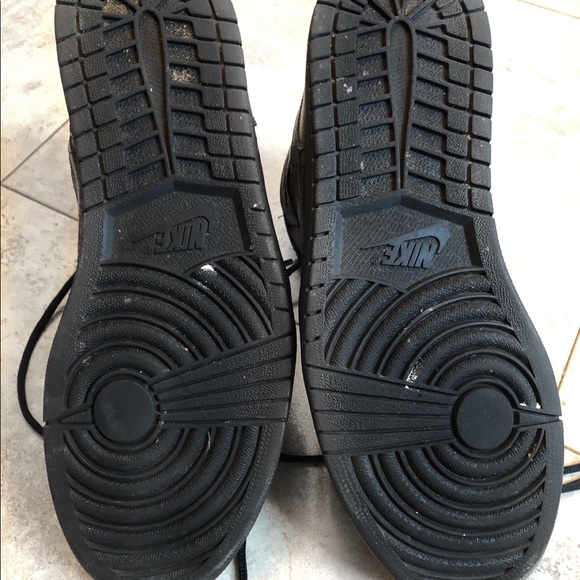 ⬇️ Air Jordan 1 Mid - Black - Picture 5 of 7